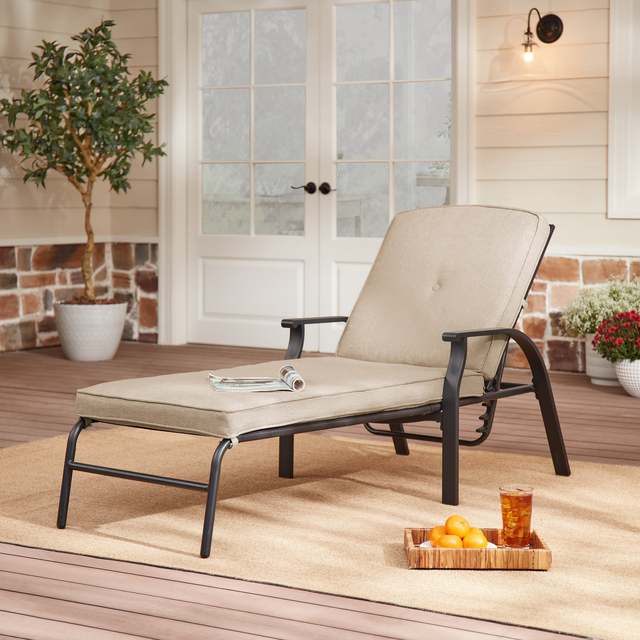 Cushion Steel Outdoor Chaise Lounge